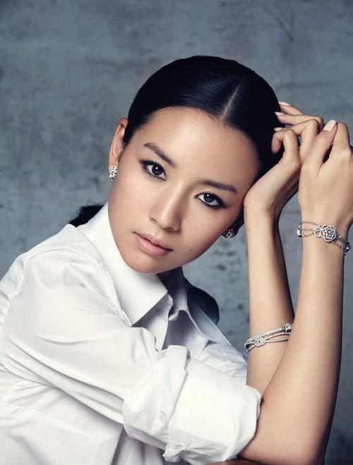 娱乐圈清冷女明星被曝半夜吃瓜