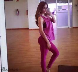 蜜桃臀女主播,网络红人的魅力与争议